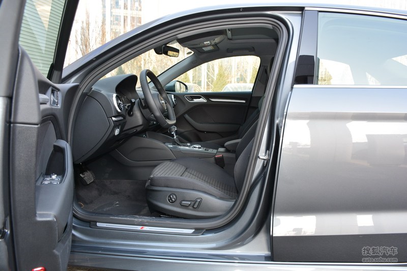 2019款奥迪a3limousine40tfsi运动型国vi前排座椅提示支持键盘翻页