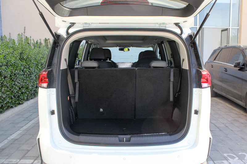 2019款上汽大通maxusg5015t首发款自动豪华版6座行李箱提示支持键盘