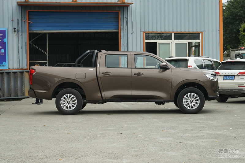 2019款长城炮20t商用版手动汽油四驱精英型长箱gw4c20b