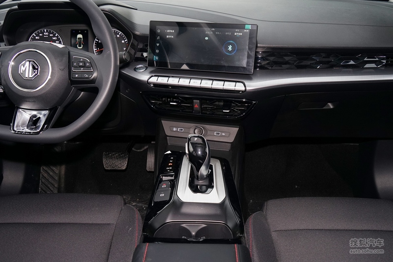 搜狐汽车>图库>mg>mg>mg5>2021款全新名爵5 300tgi dct青奢风潮版