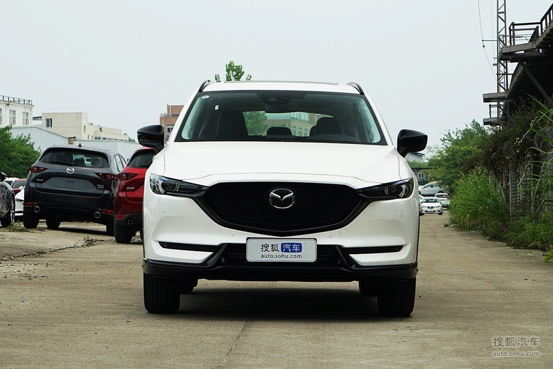 车型对比 马自达cx 5 Pk 斯巴鲁xv 马自达cx 5和斯巴鲁xv那个好 参数对比 空间对比 油耗对比 搜狐汽车