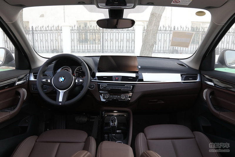【 宝马x1图片】_2021款 改款 sdrive20li 尊享型_黑色/摩卡色_内饰