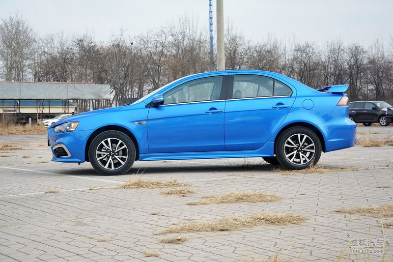 【车型对比】三菱 翼神 pk 大众 polo_搜狐汽车