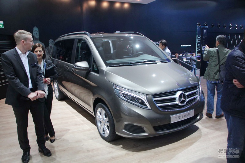 奔驰v220法兰克福车展实拍     提示:支持键盘翻页 &larr;左 右&rarr