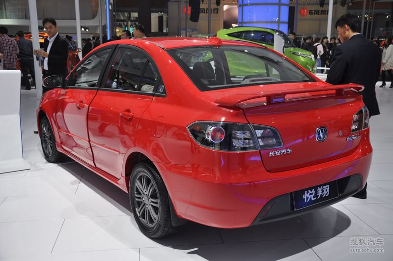长安悦翔三厢 车展实拍