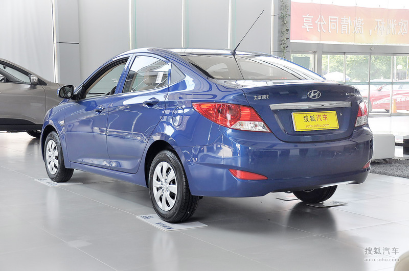 4l 自动舒适型gs外观宝石蓝图片g1627420】_现代图片_搜狐汽车网