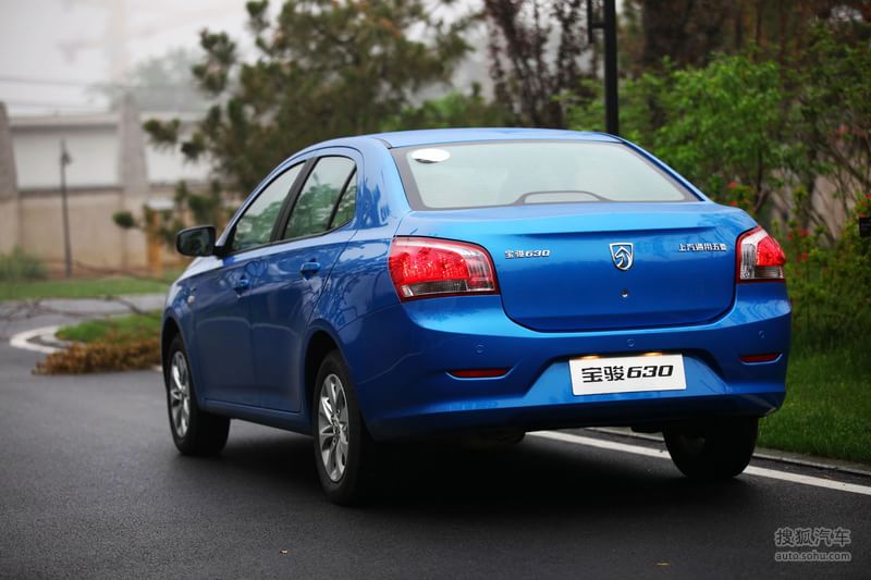 宝骏上汽通用五菱6302013款宝骏630试驾
