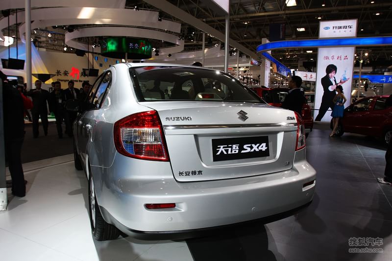 铃木长安铃木天语尚悦铃木天语sx4三厢车展实拍