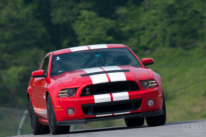 2013款福特野馬shelby gt500