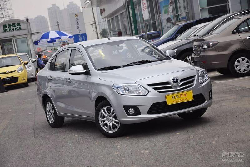 长安长安汽车悦翔v32012款长安悦翔v3 1.3l手动舒适型到店实拍