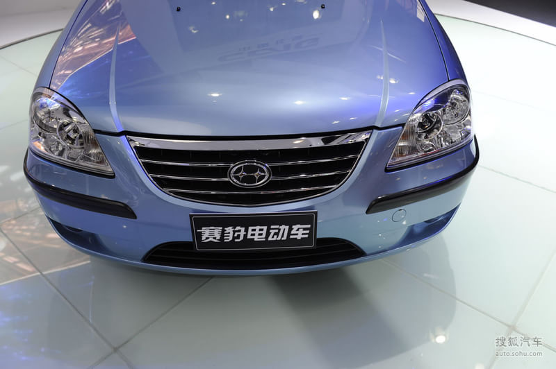 哈飞哈飞汽车赛豹v系哈飞赛豹电动版车展实拍