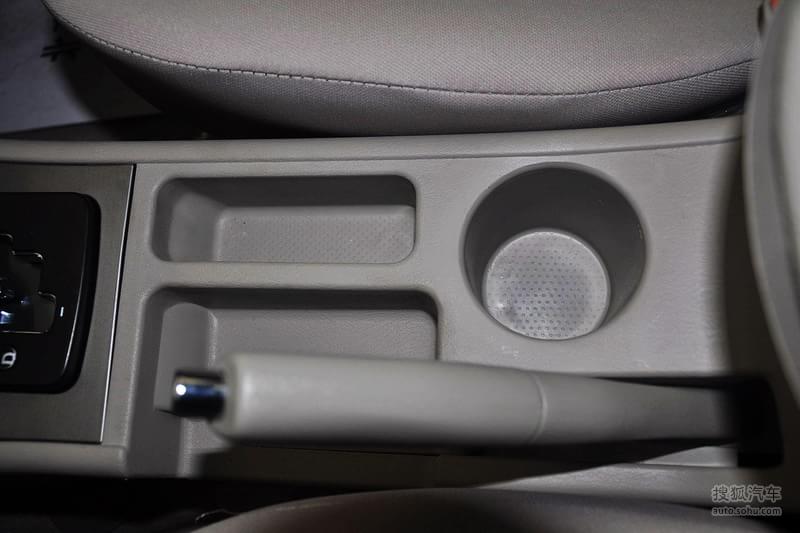 2012款吉利英伦sc718手自一体精英型到店实拍