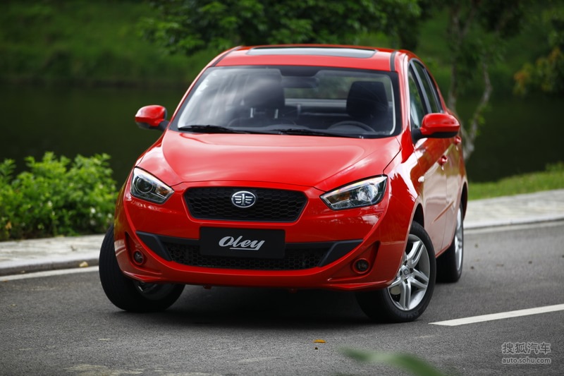 欧朗一汽轿车欧朗三厢2012款一汽欧朗1.5l自动试驾实拍