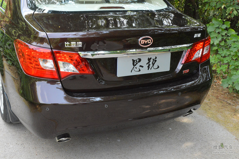 2013款比亚迪思锐1.5tid尊贵型试驾实拍