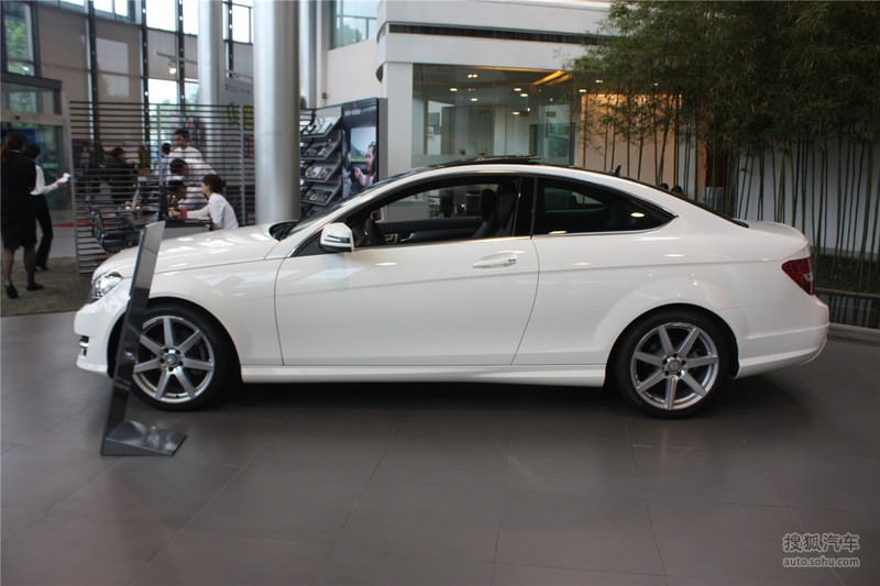 奔驰c180轿跑车现车 底价团购促销