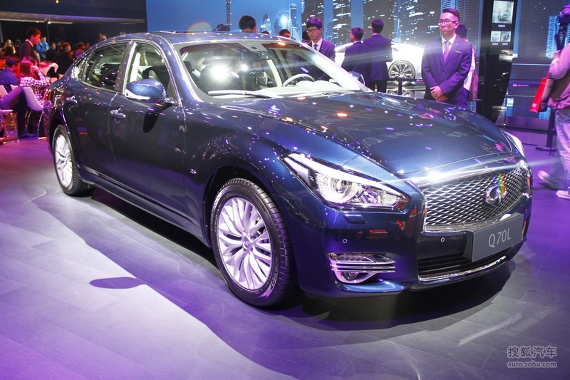 英菲尼迪英菲尼迪q70英菲尼迪q70l 上海车展实拍