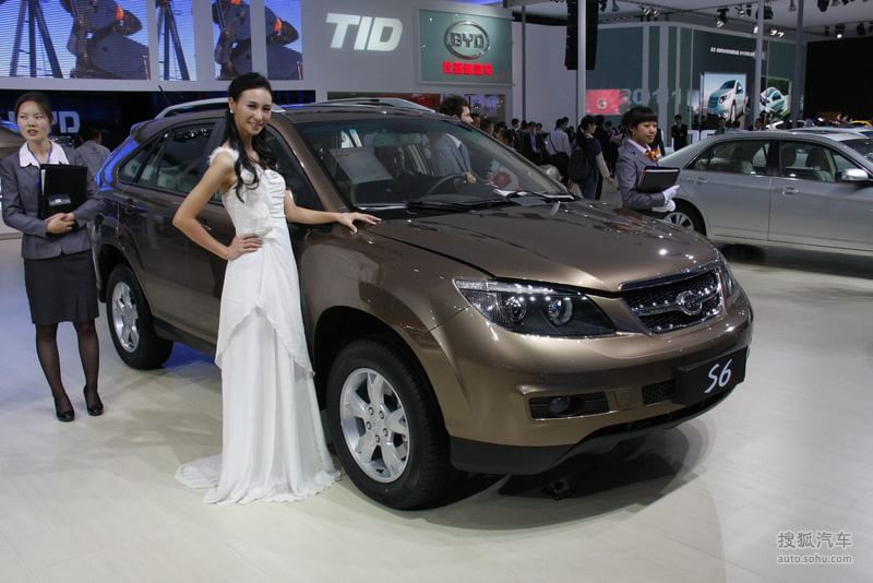 比亚迪比亚迪汽车s6比亚迪s6广州车展实拍