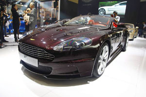 阿斯顿马丁DBS Volante