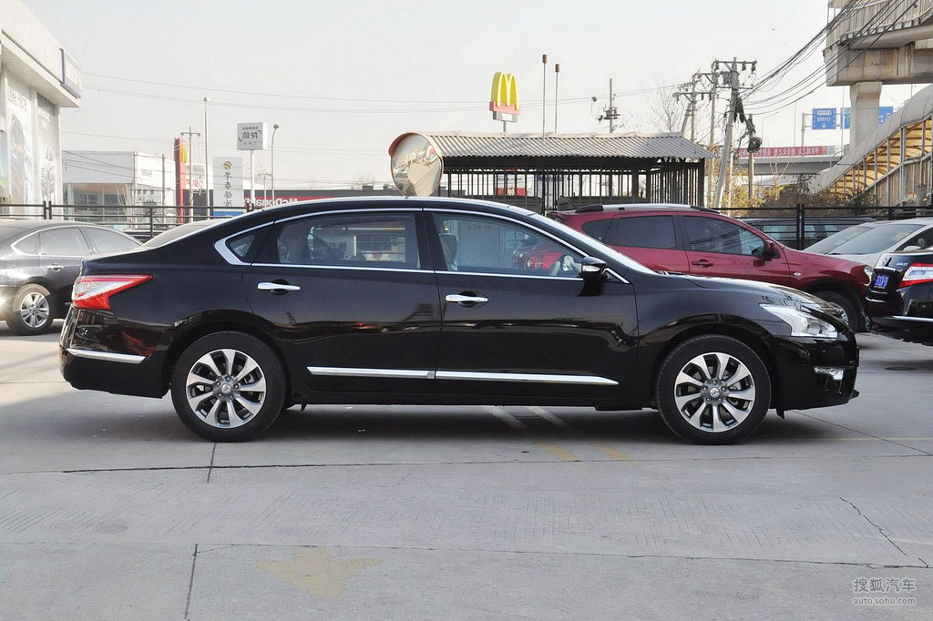 2014款日产天籁公爵2.5l xv-vip尊领版