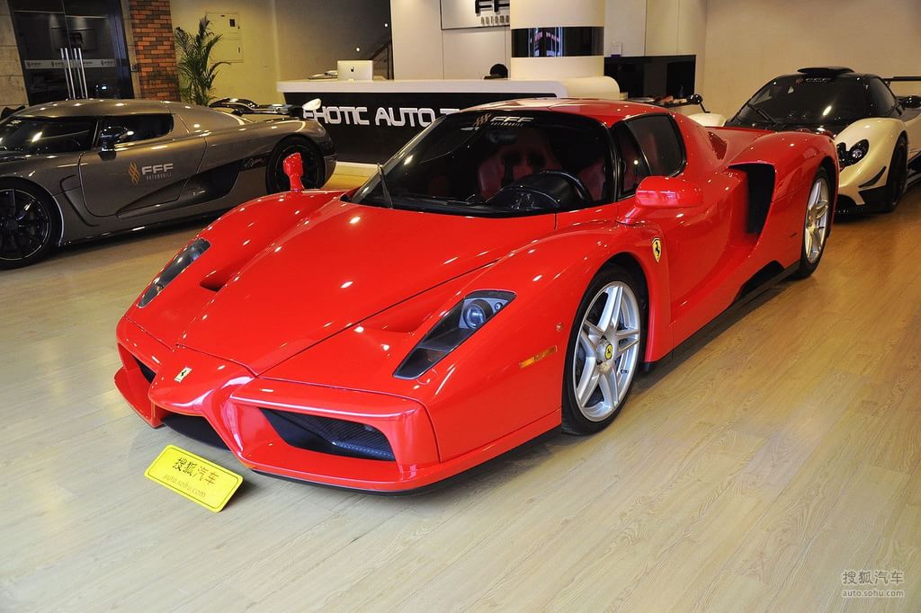 法拉利enzo