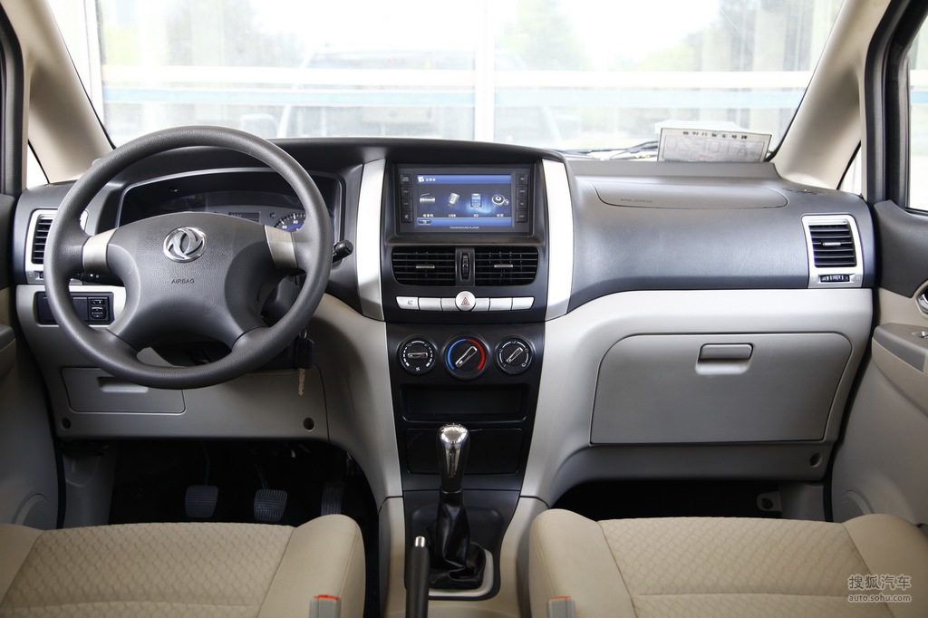 2014款东风郑州日产帅客hr16试驾