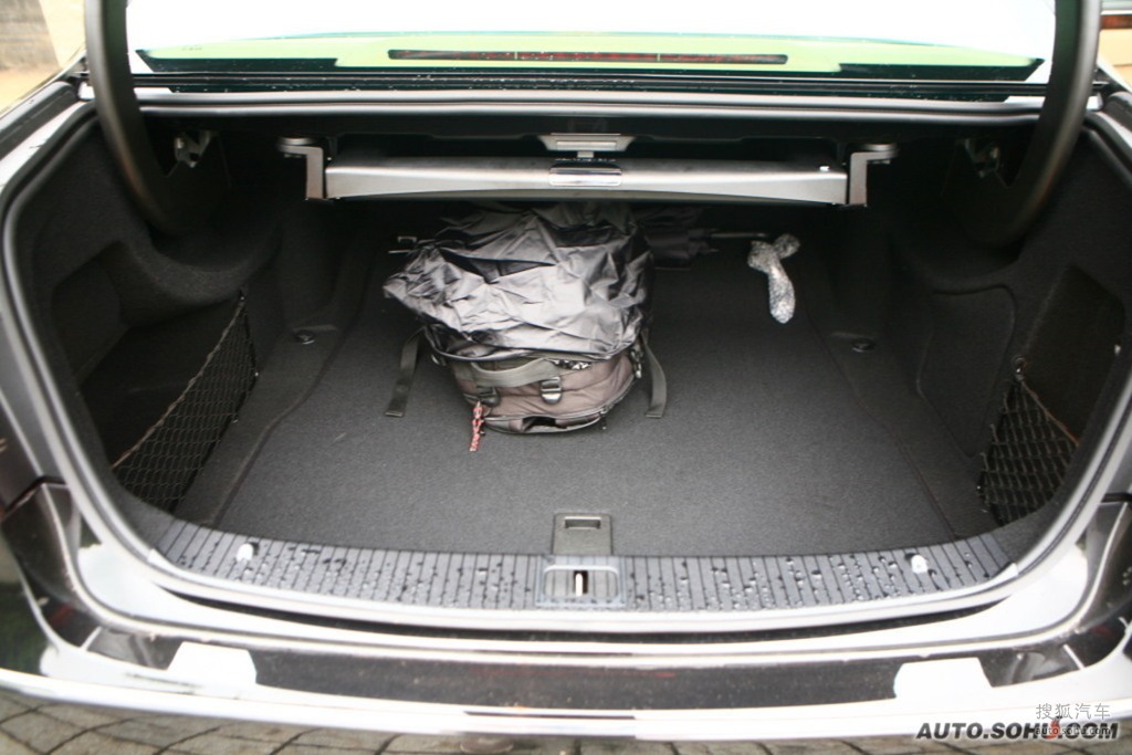 奔驰e级2010款e300 优雅型(进口)底盘/动力m298516高清图片_图库_搜狐