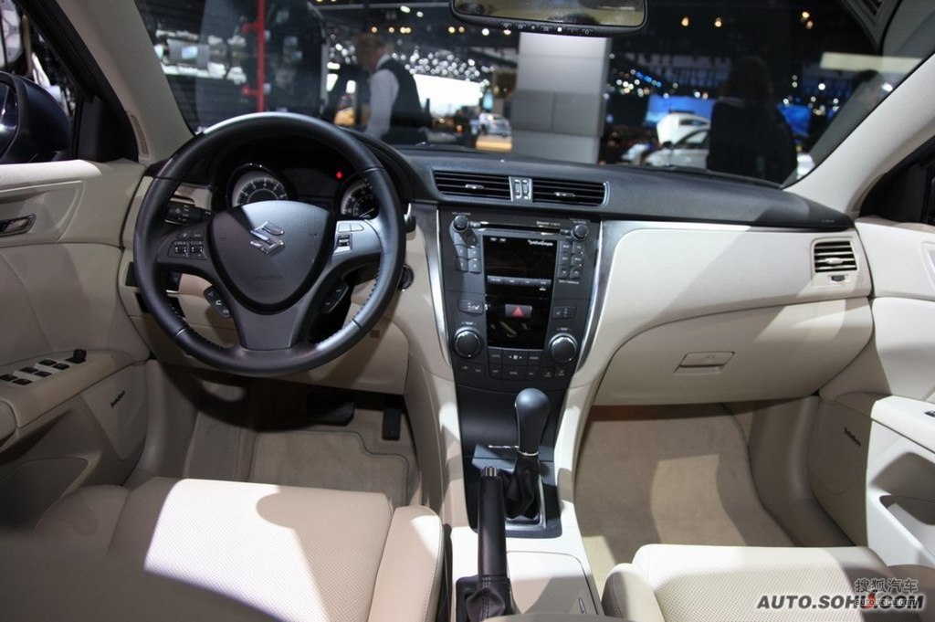 铃木凯泽西内饰t375420高清图片_图库_搜狐汽车