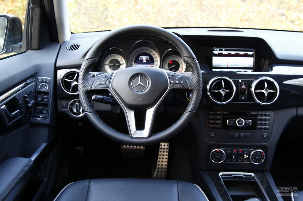【奔驰glk级 2013款glk300 4matic 豪华型内饰高清图片g1977828】