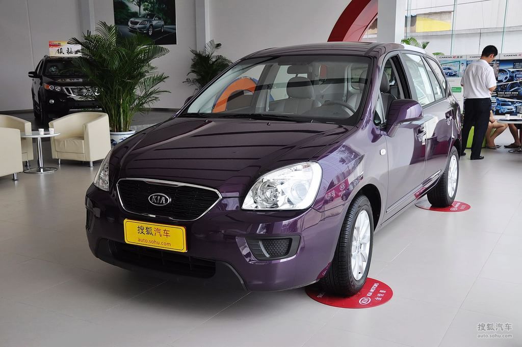 2011款起亚佳乐1.6l 5座舒适版到店实拍