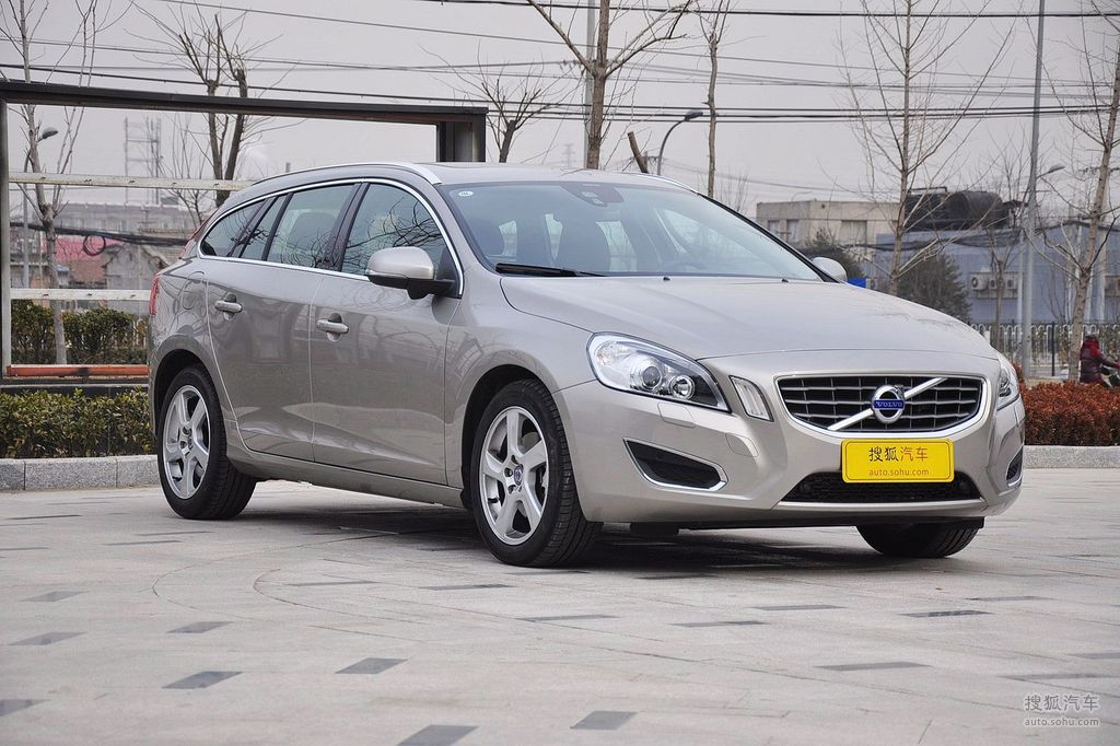 2013款沃尔沃v60 t5至尊版到店实拍