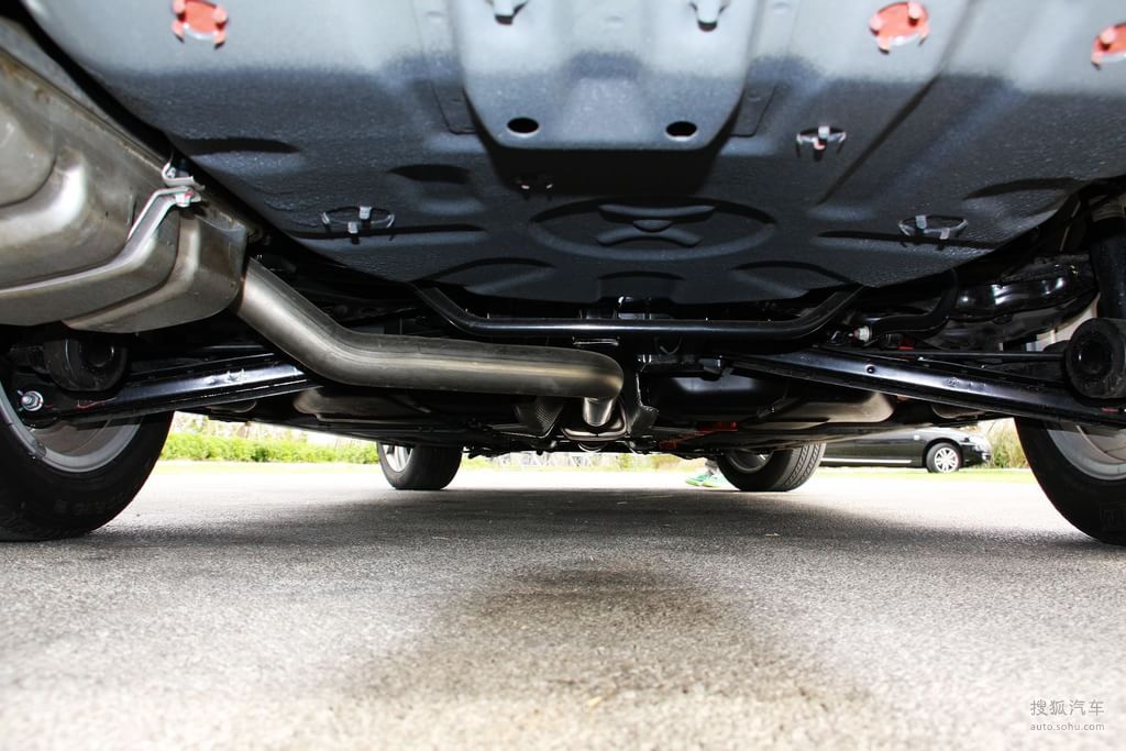 荣威750混合动力