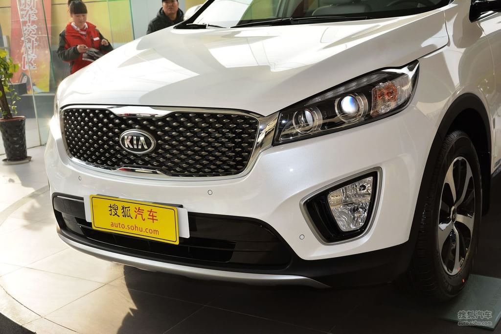 2015款起亚索兰托l 2.4gdi 4wd精英版