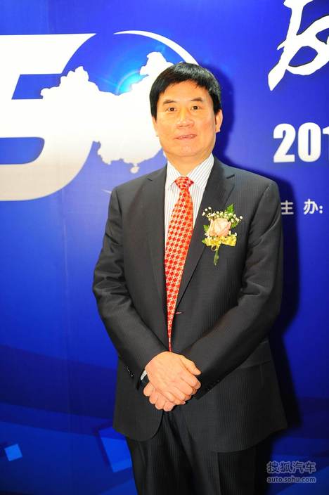 吴建中 众泰控股集团董事长吴建中 众泰控股集团董事长