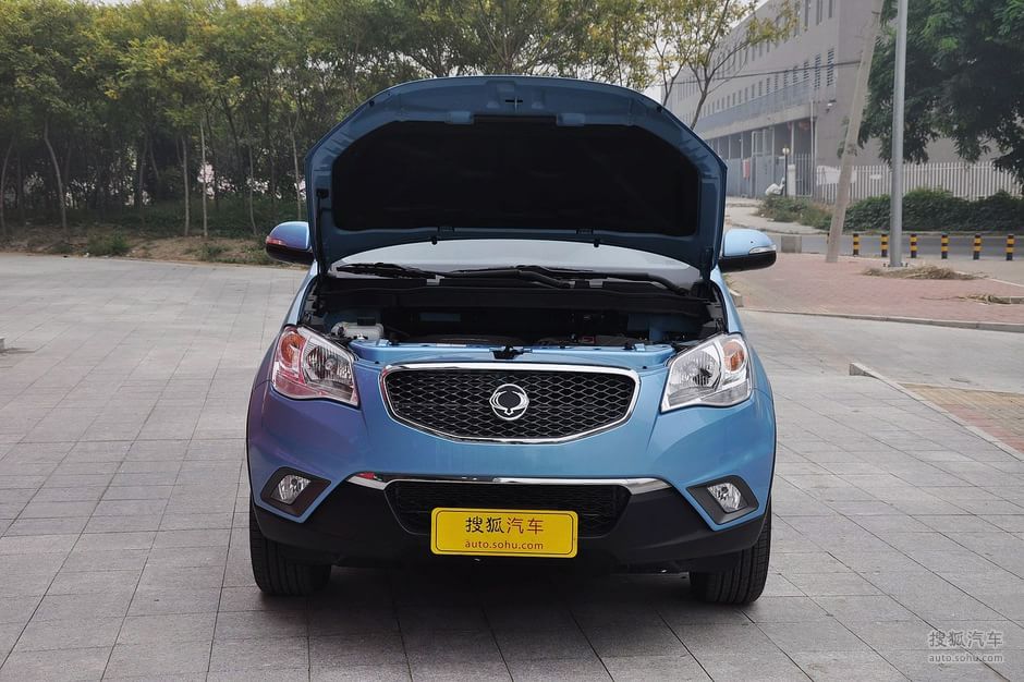 2011款双龙柯兰多 2.0l自动四驱精英导航版