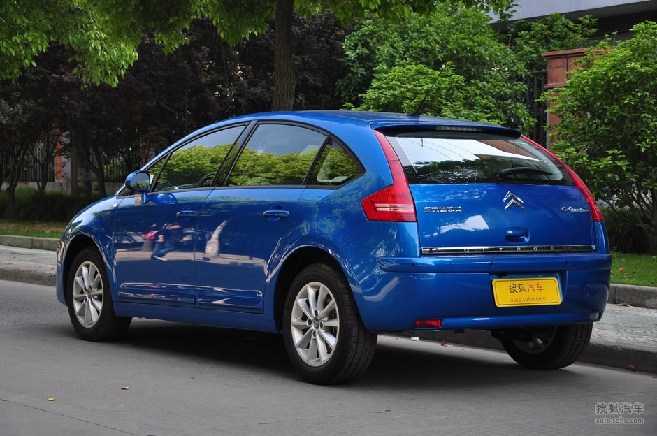 2011款雪铁龙世嘉两厢1.6at冠军版实拍