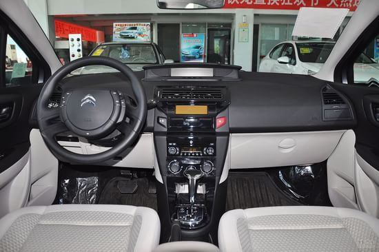 雪铁龙 世嘉三厢 实拍 内饰 图片