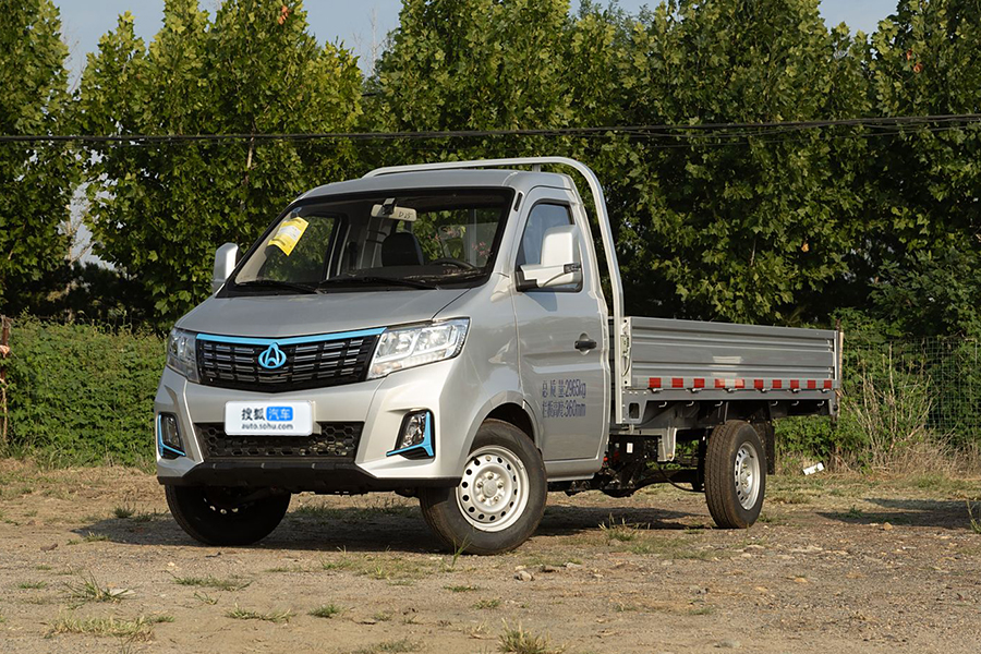 长安欧尚新豹T3 EV