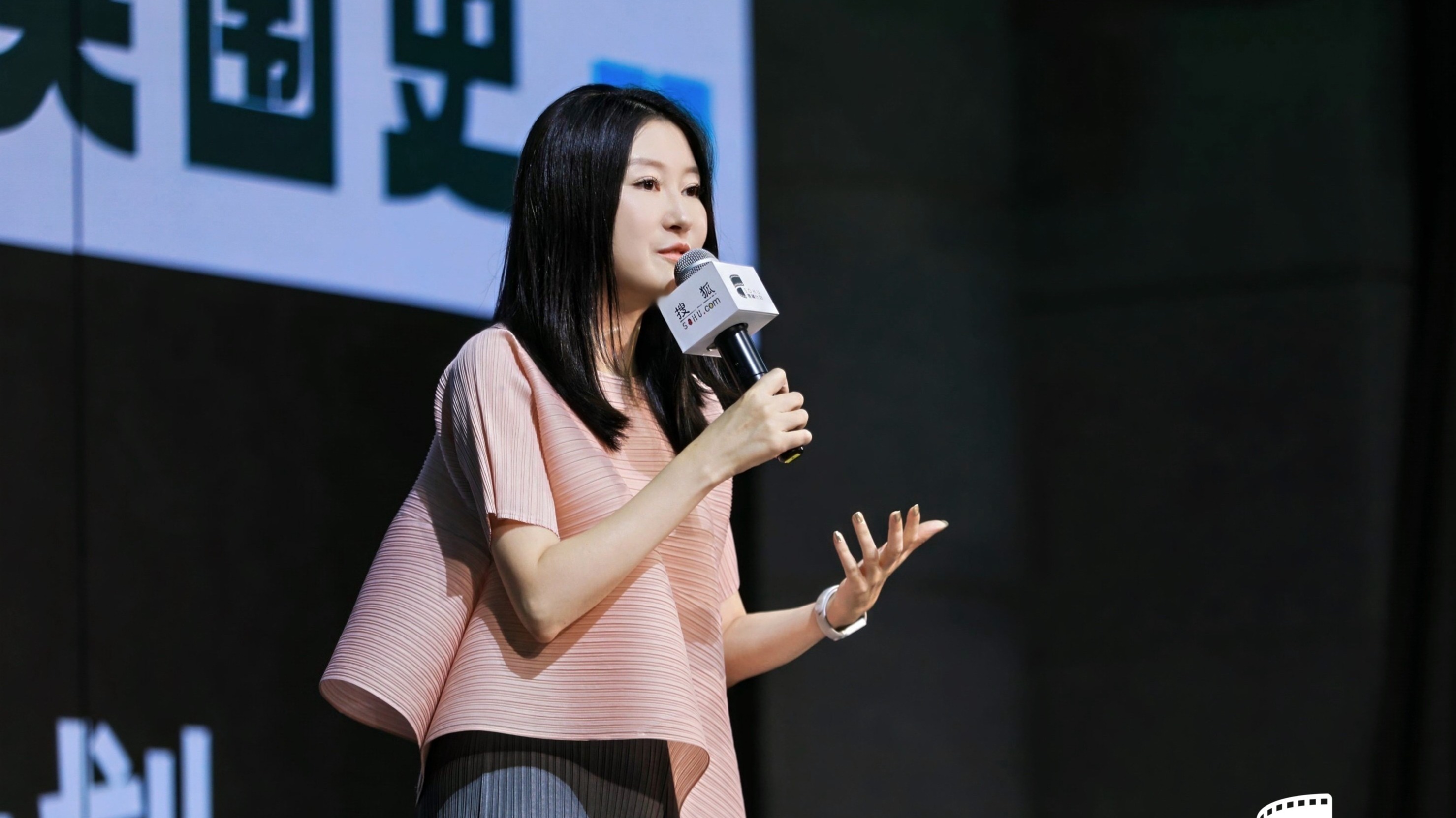 从入行到“造梦”，一位女性影人的创作突围